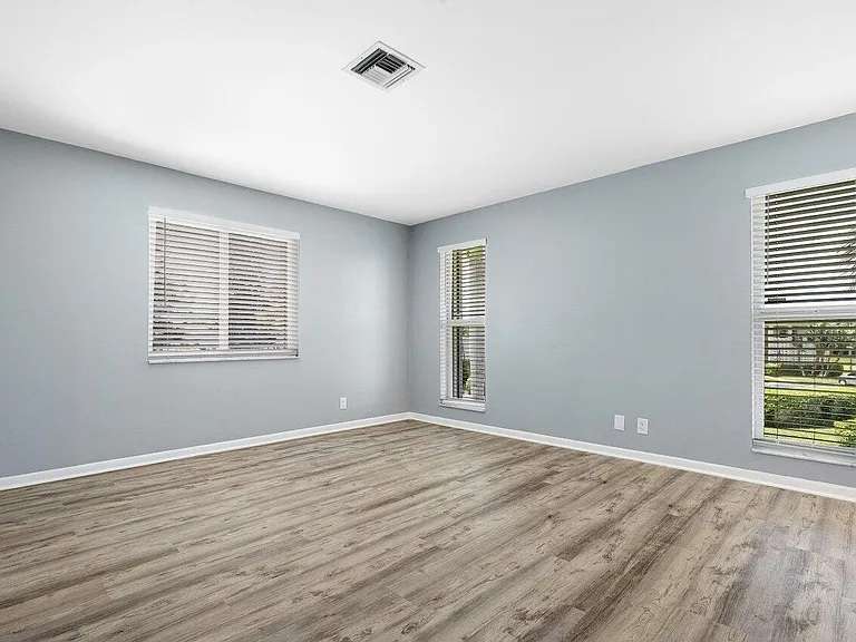 1740 NW 19th Ter #204 — Photo 11
