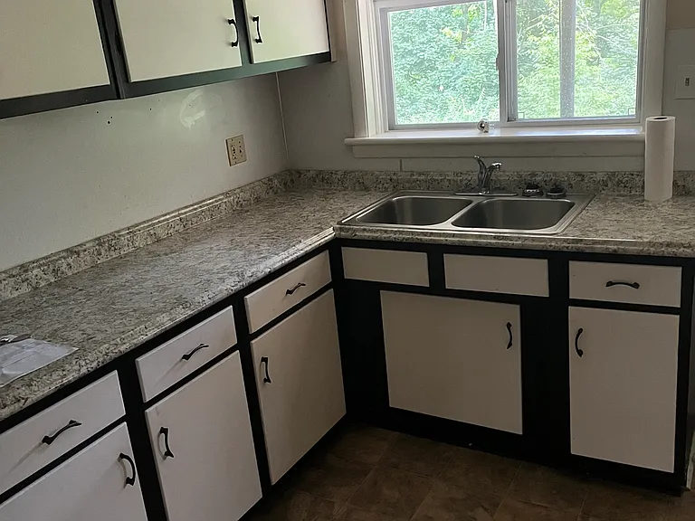 225 Ridge Ave #4 — Photo 3