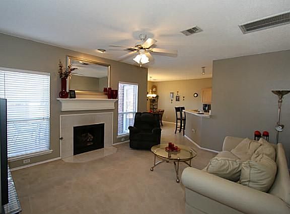 2nd image of 1201 Marchant Pl