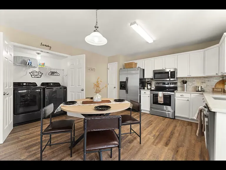 1409 Pleasant Ridge Dr — Photo 7