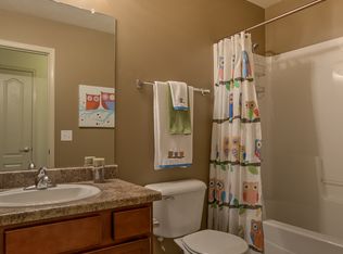 16930 Tibbles St, Omaha, NE 68116