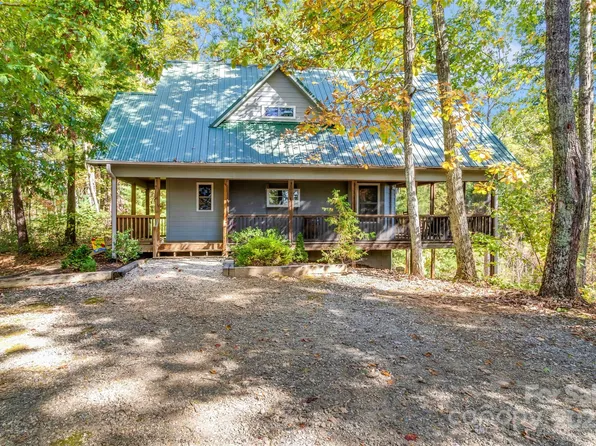387 Wesley Ln, Saluda, NC 28773