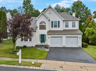 2 Kirby Cir, Princeton, NJ 08540