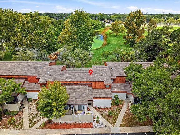 3rd image of 2062 SUNSET POINT ROAD #64