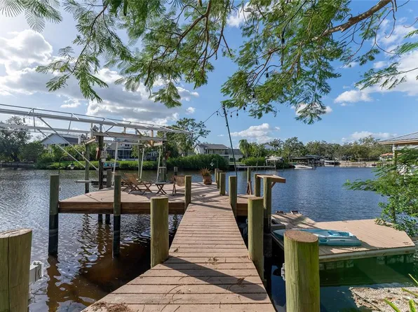 628 Jamaica Ave, Tampa, FL 33606