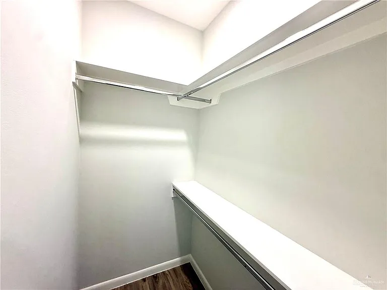 2701 W Bliss St #1 — Photo 8