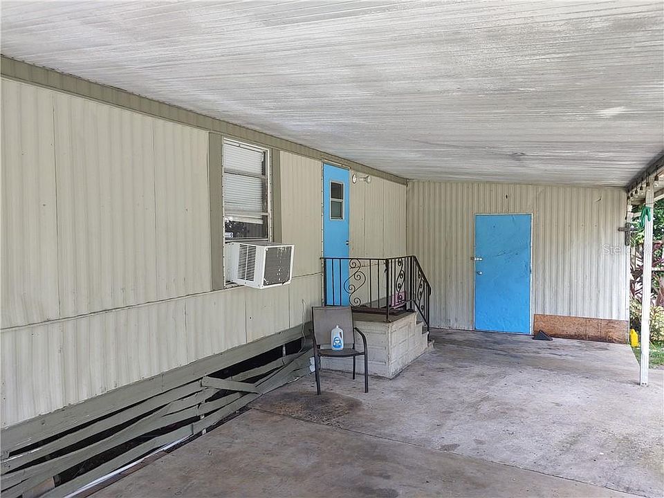 2nd image of 2886 Gardens Dr