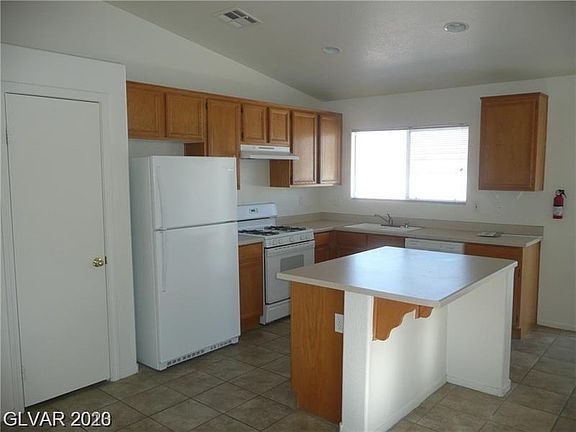 3rd image of 6624 Mammoth Canyon Pl