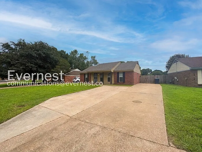 6230 Somerset Dr — Photo 1