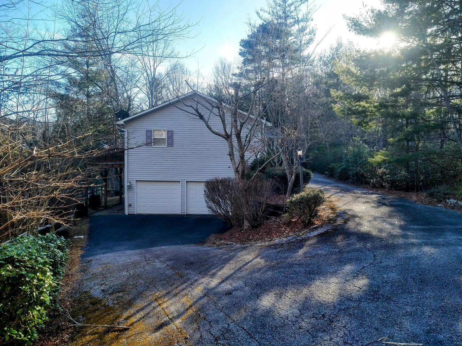 3 bed, 2400 sqft, $3,000 — Photo 3