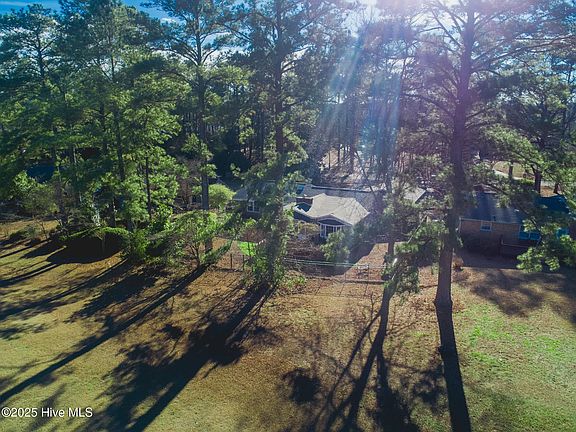 3rd image of 257 Shoreline Drive