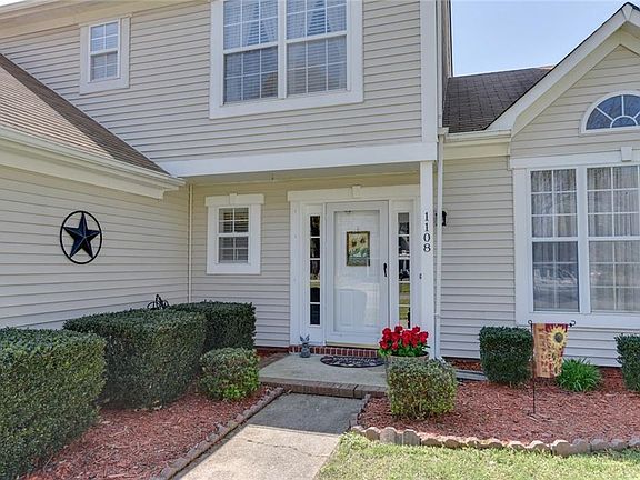 4th image of 1108 Waterstone Ct