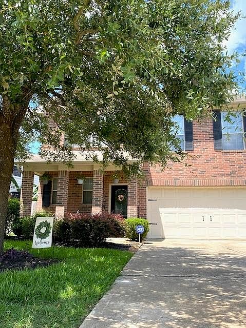 1st image of 2118 Castle Gardens Ln