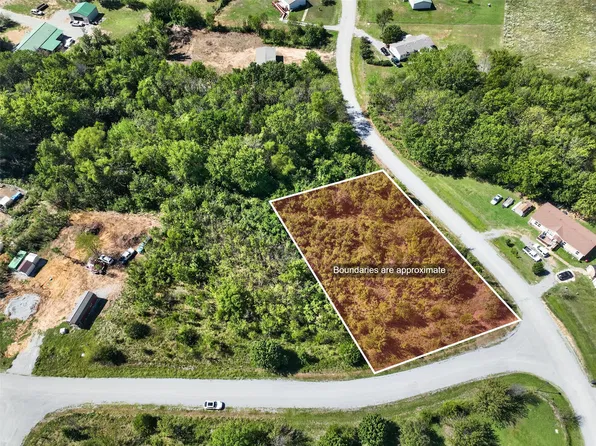 Sun Prairie St, Pryor, OK 74361