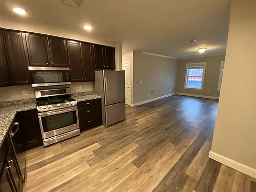 40 Ames Ave #300 Photo 1