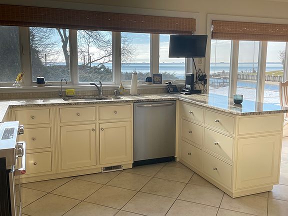 2nd image of 45 Romana Dr