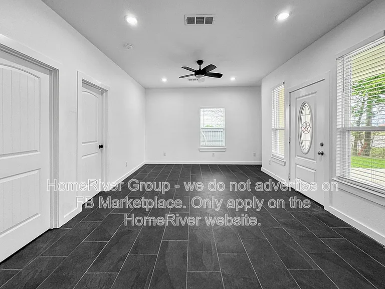 2041B Midlake Ln — Photo 5