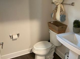 222 Sonni Ln, Mc Kees Rocks, PA 15136