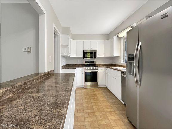 4th image of 204 Brouse Dr