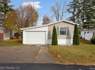 1817 Sunset Dr, Caro, MI 48723
