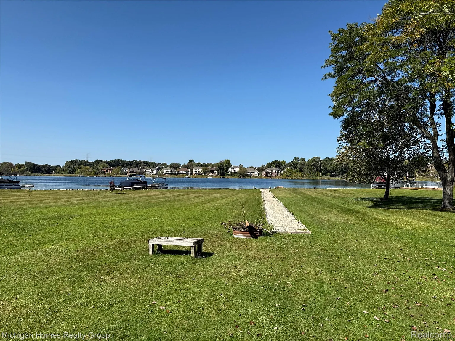 2910 Loon Dr photo 1