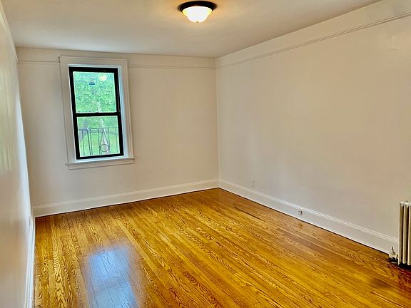 5th image of 85-16 Parklane S #C2