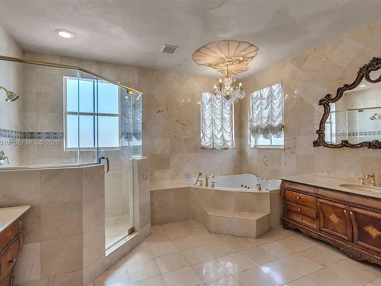 18031 NW 87th Ct — Photo 18