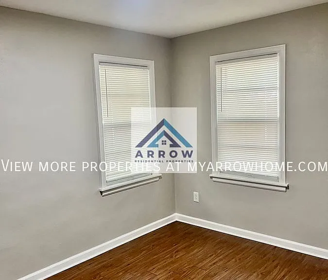 202 Manning Ave — Photo 5