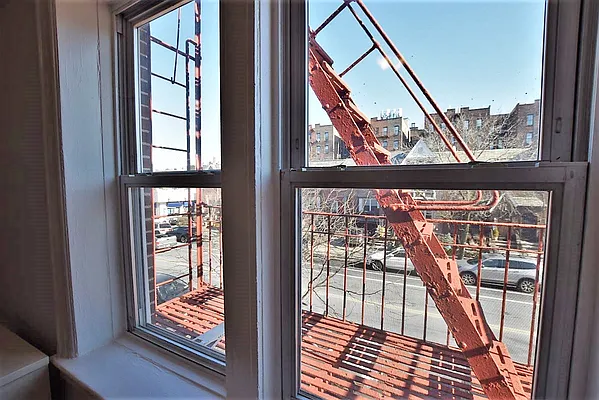 Sold by Merit Group & Associates | media 10