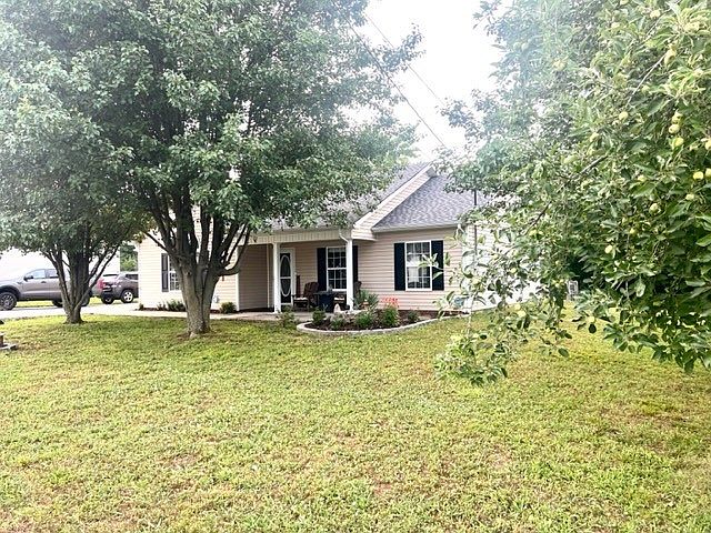 1st image of 302 Cottonwood Dr