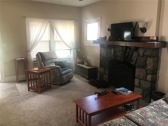 4th image of 118 Wolf Ave