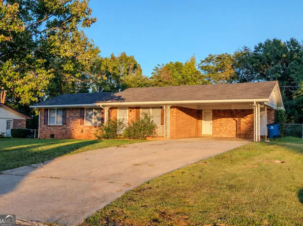 7466 Ann St, Riverdale, GA 30274