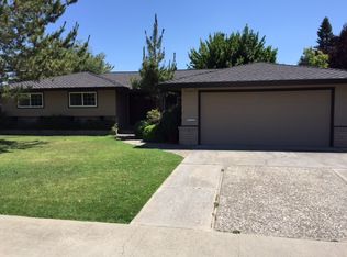 99 Starglow Cir, Sacramento, CA