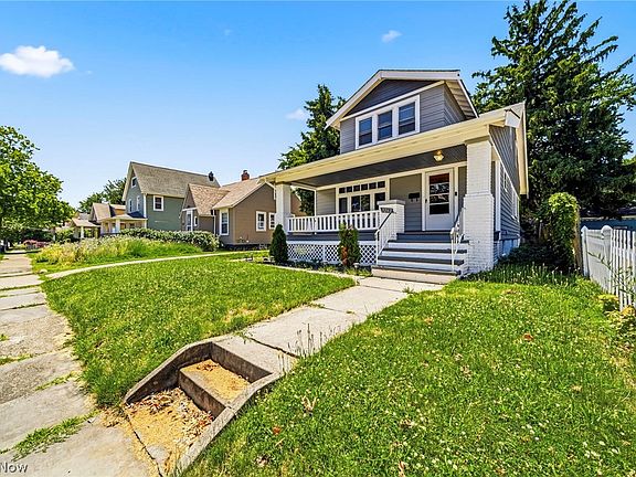 3rd image of 3262 W 126th St