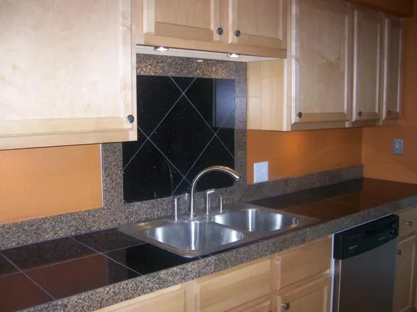 615 Clara Ave APT 4, Sheboygan Fls, WI 53081