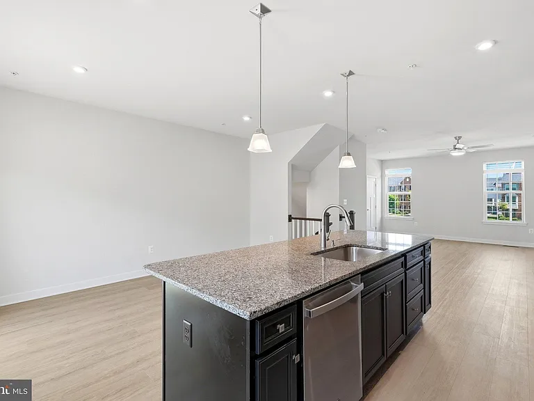 14737 Mattawoman Dr — Photo 11