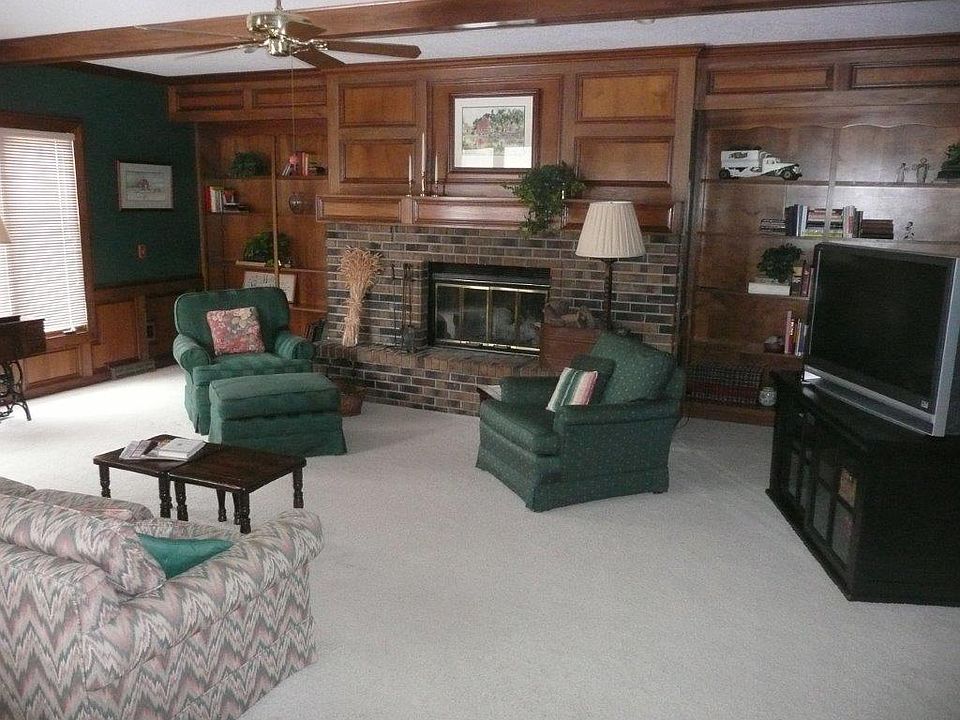 1st image of 402 Berkshire Dr