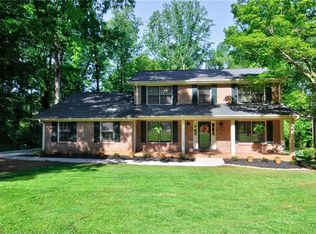 2850 Thornridge Ln, Doraville, GA 30340