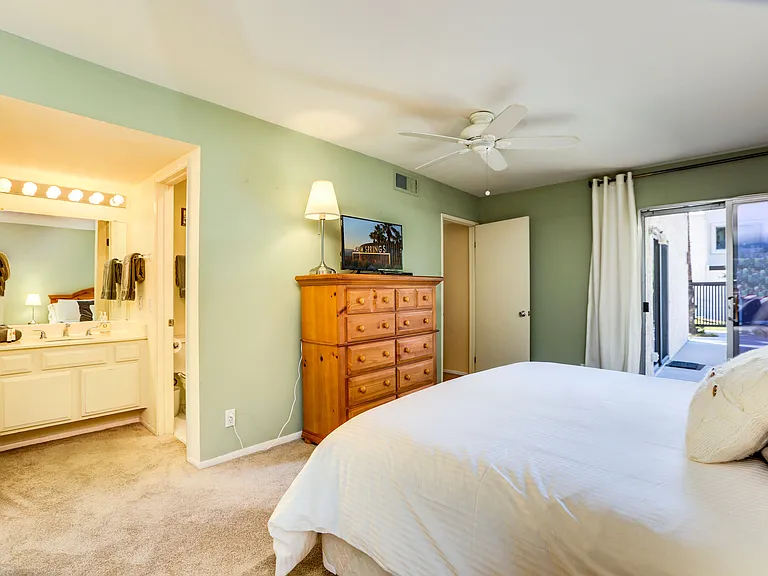 1434 S Camino Real — Photo 17