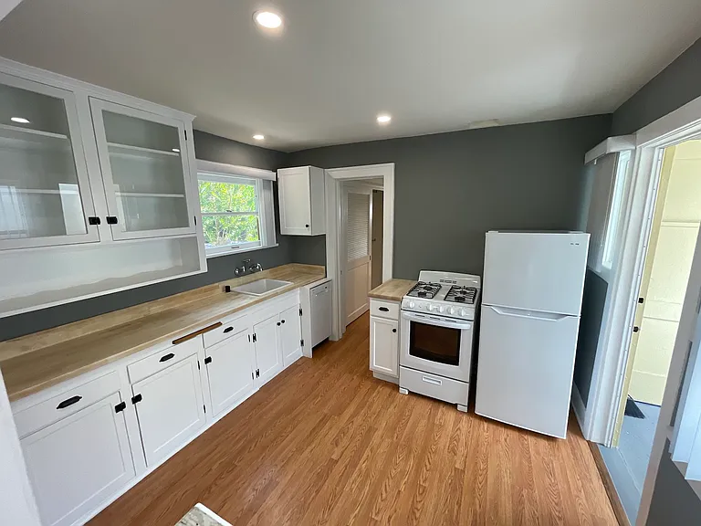 Braddock Dr — Photo 11