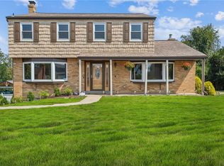 1652 Citation Dr, South Park, PA 15129