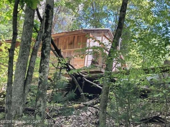 180 Ferndale Rd, Zion Grove, PA 17985