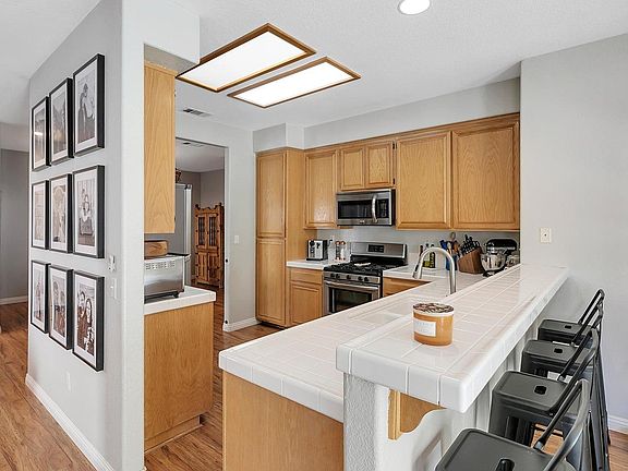 4th image of 3848 Vitrina Ln