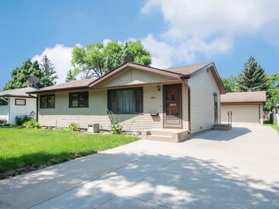 1445 20th St S, Fargo, ND, 58103