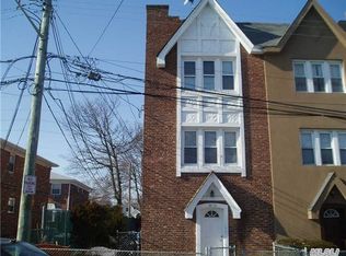 1072 Cedar Ln, Woodmere, NY 11598