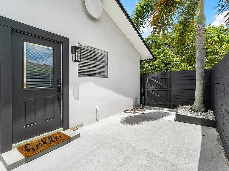 43 W Plumosa Ln #STUDIO — Photo 8