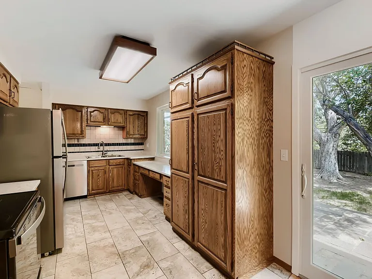 1290 Judson Dr — Photo 13