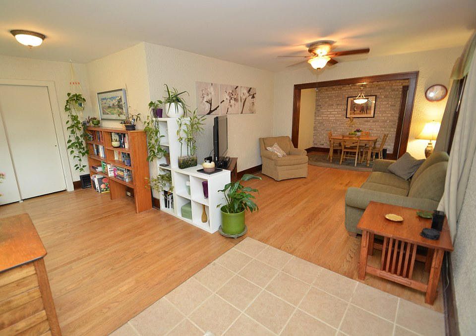 1st image of 915 N Greenfield Ave