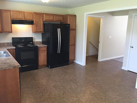 3rd image of 1605 Hill St APT 6