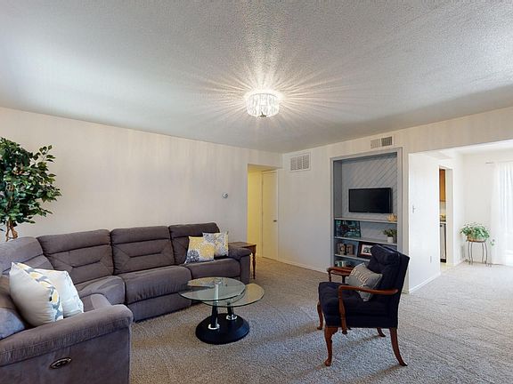 2nd image of 3501 Juan Tabo Blvd NE Unit H1